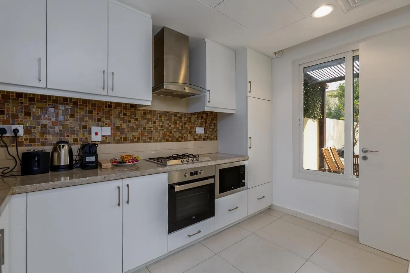 Family Friendly - 2Br & Maid'S Room In The Springs 10 - Allsopp & Allsopp Dubai Villa