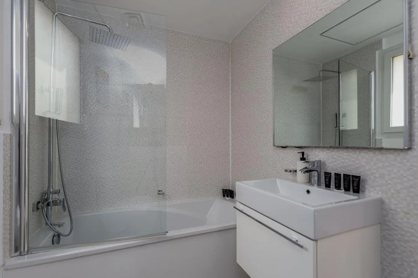 Family Friendly - 2Br & Maid'S Room In The Springs 10 - Allsopp & Allsopp Dubai Villa